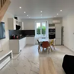 Дом отдыха New Maison Moderne 80m2 Avec Exterieur Chaleureux