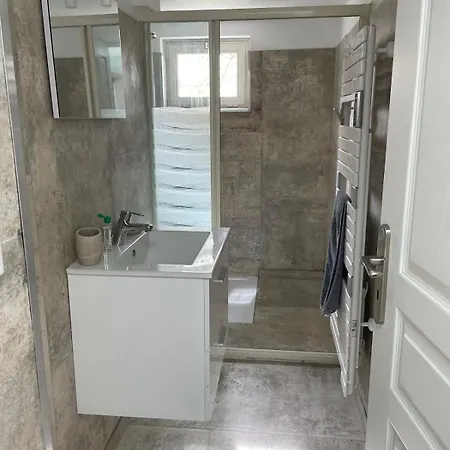 New Maison Moderne 80m2 Avec Exterieur Chaleureux Vittel