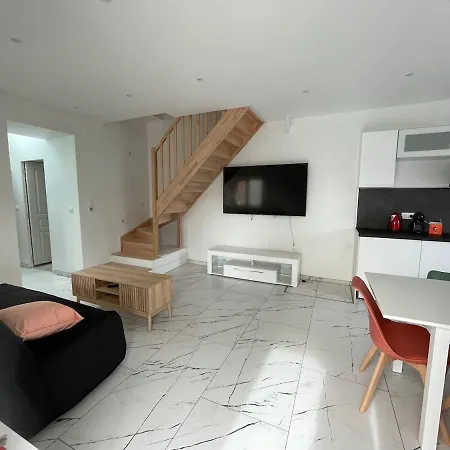 New Maison Moderne 80m2 Avec Exterieur Chaleureux Vittel