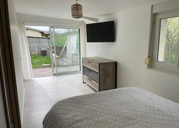 New Maison Moderne 80m2 Avec Exterieur Chaleureux